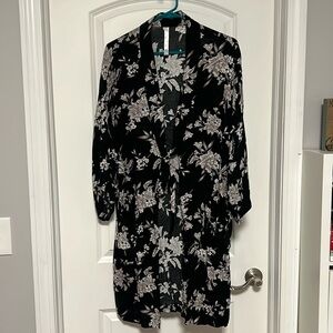 Spiritual Gangster black floral print kimono.